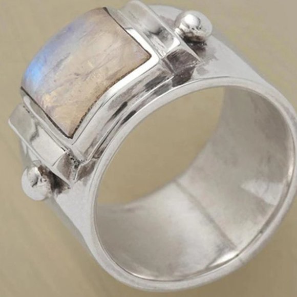 Handmade Silver Gemstone Square Moonstone Ring - Picture 6 of 7